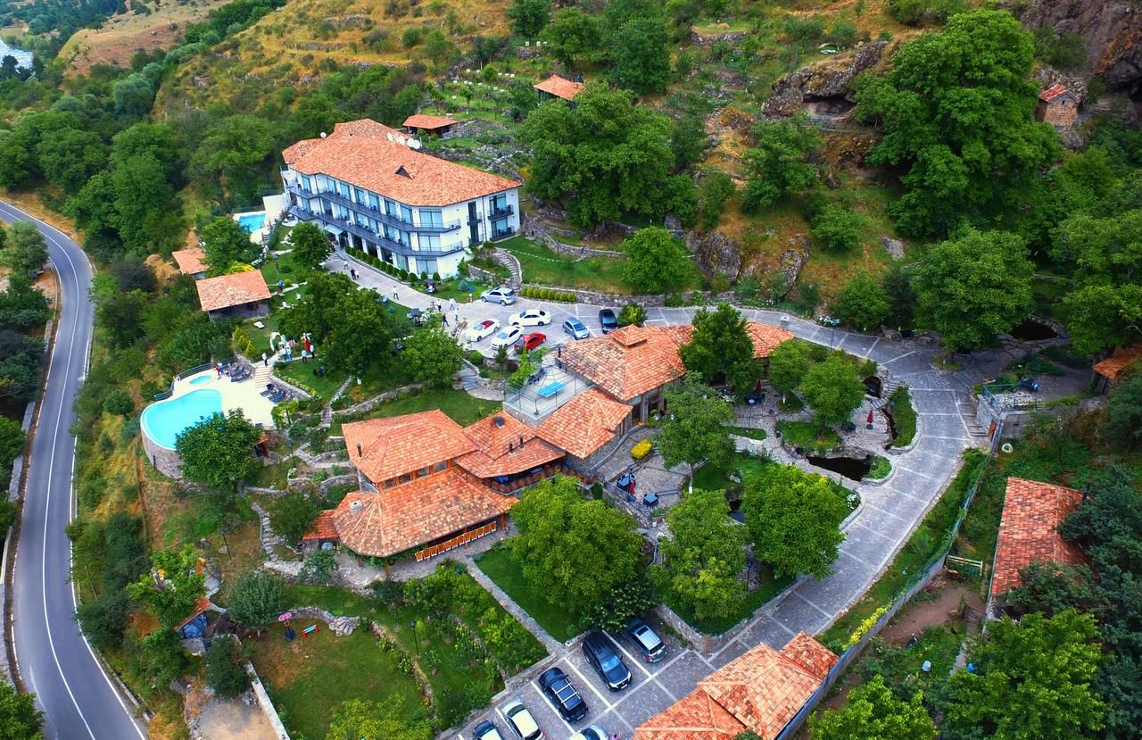 Отель Vardzia Resort Вардзиа