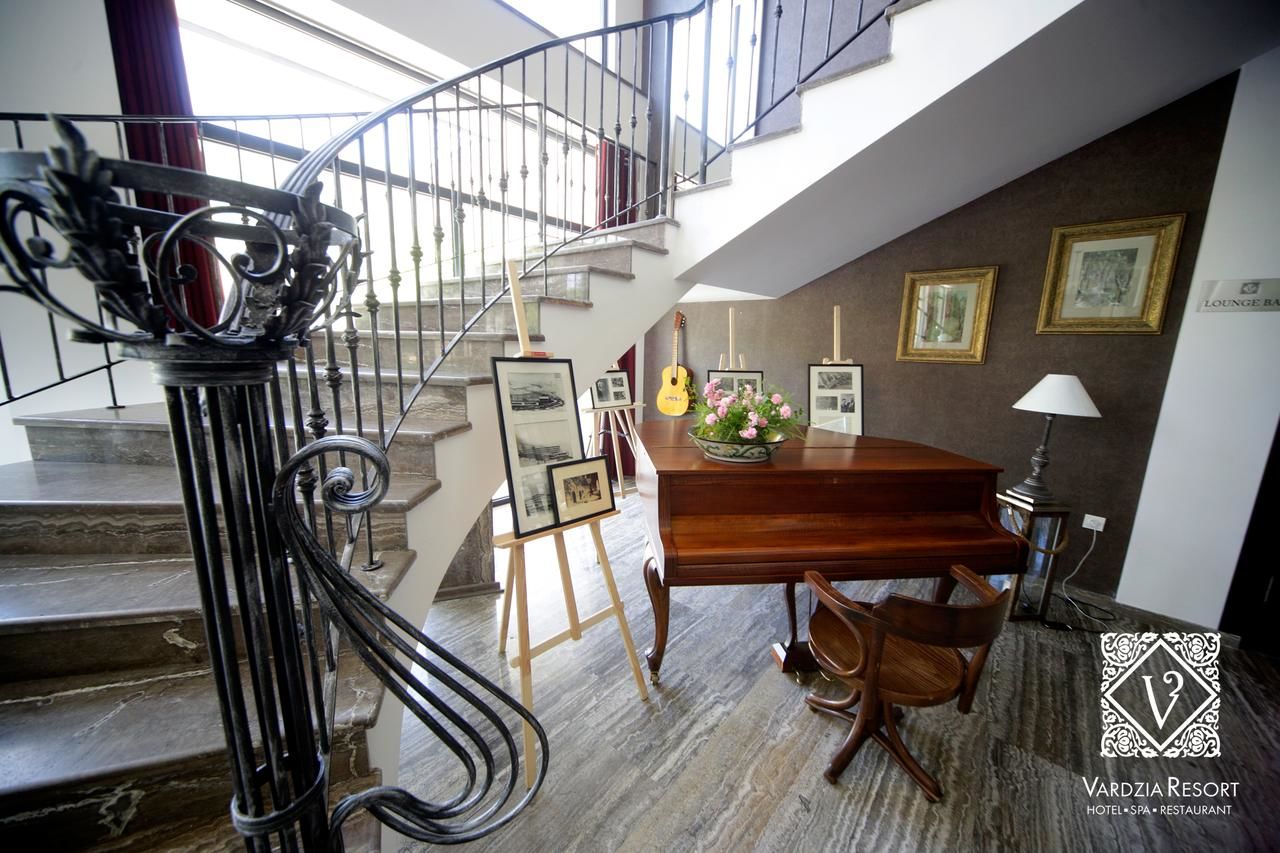 Отель Vardzia Resort Вардзиа